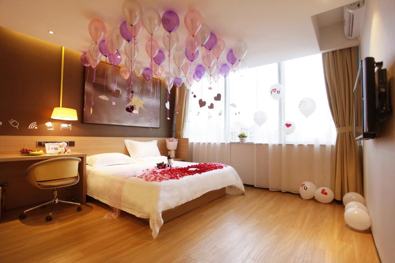 Iu Hotel Xian Xijing Hospital Tonghuamen Subway Station מראה חיצוני תמונה