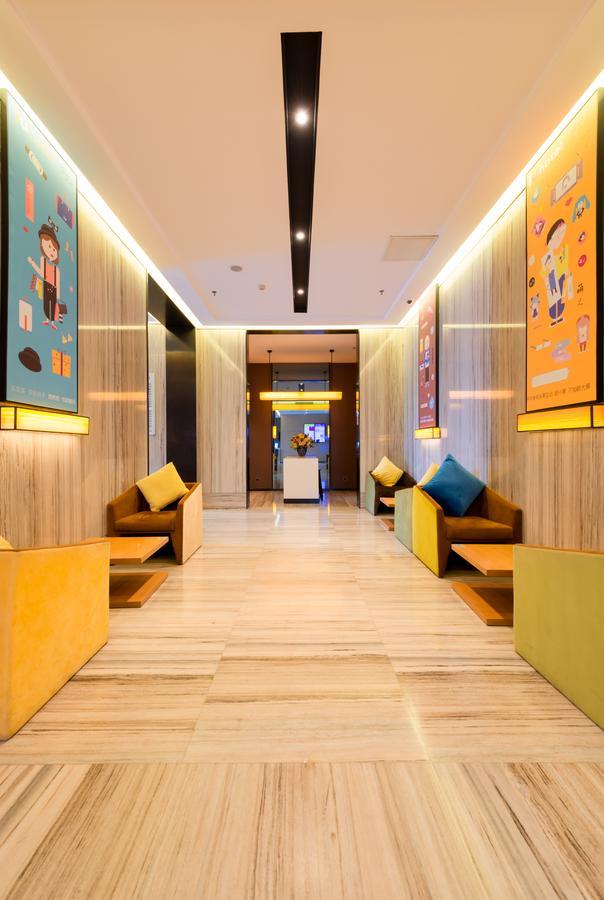 Iu Hotel Xian Xijing Hospital Tonghuamen Subway Station מראה חיצוני תמונה